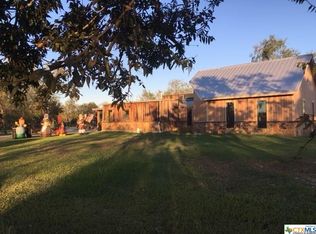 147 County Road 287, Gillett, TX 78116