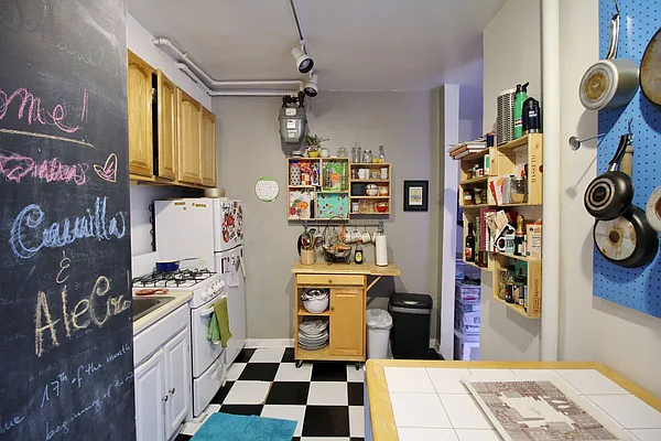 Rented by Julianna Realty Corp | media 26