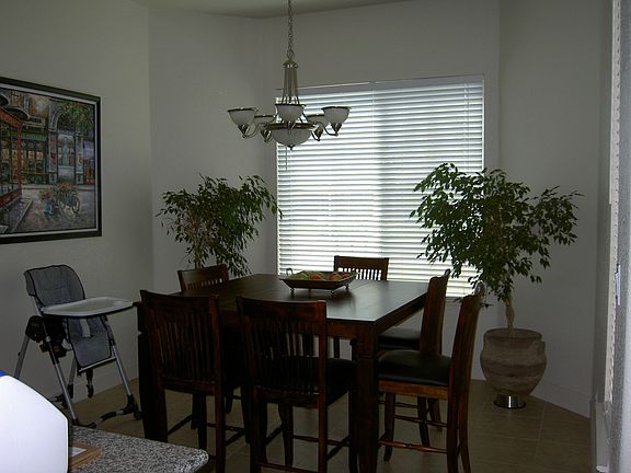 Kitchen Dining Area
