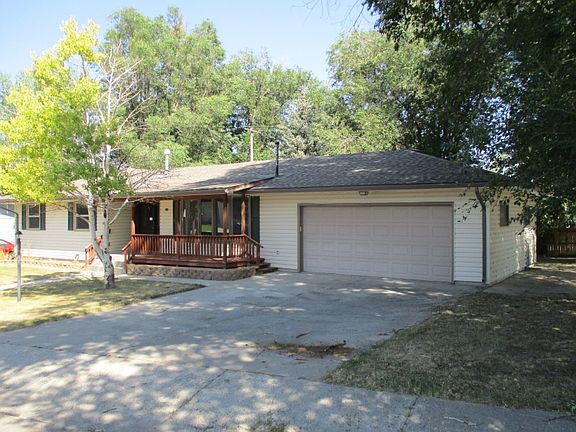 2nd image of 826 S 1st St