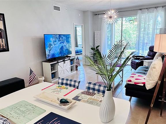 4th image of 4640 Tower Hill Ln Unit 2315