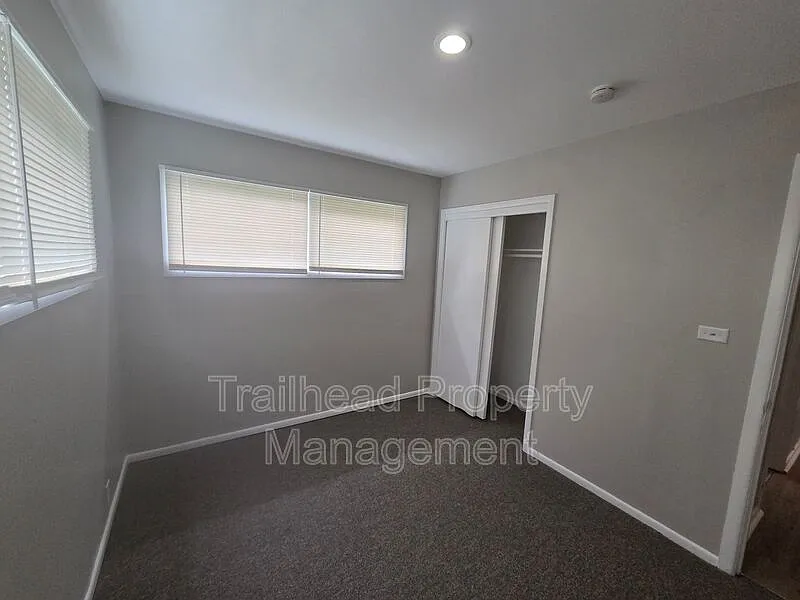 4 bed, 1.0 bath, 1176 sqft, $1,399 — Photo 4