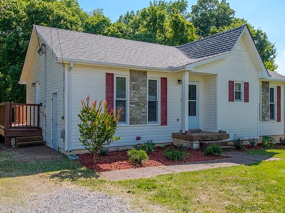 3rd image of 236 Sunny Acre Dr