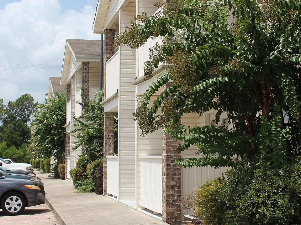 Mark VI Apartments