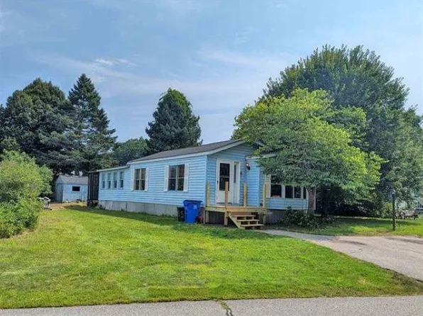 21 Donna Drive, Exeter, NH 03833