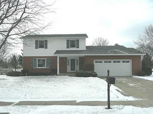 1915 Beckert Dr, Piqua, OH 45356