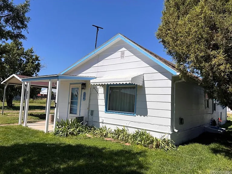 204 Main St — Photo 2