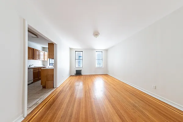 Rented by Julianna Realty Corp | media 1