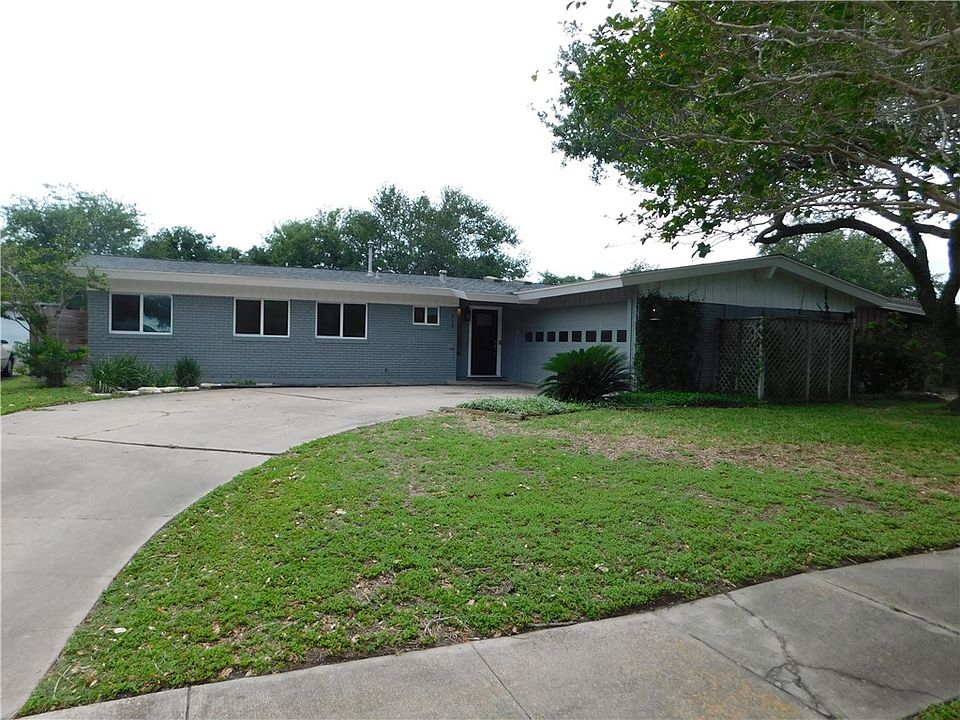 1st image of 613 Driftwood Pl