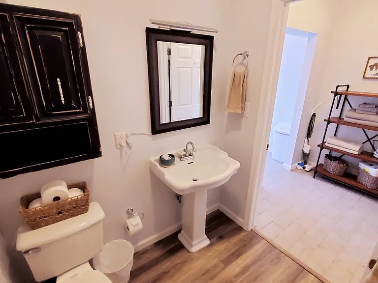 view of bathroom & hall