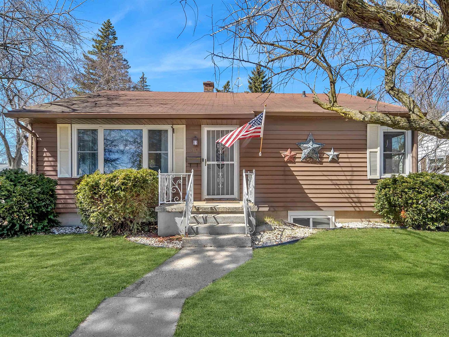 614 Vine St, Fond Du Lac, WI 54935 Zillow