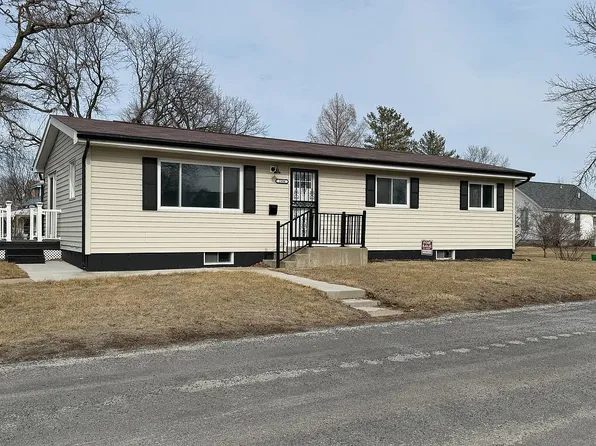 1900 Hedge Ave, Burlington, IA 52601