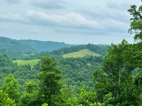 1405 King Bend Rd, Cumberland Gap, TN 37724