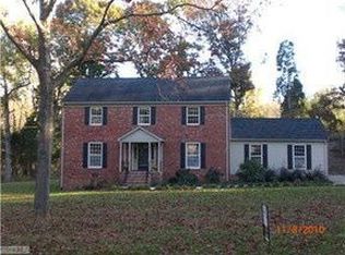 5801 Carriage Ln, Greensboro, NC 27410