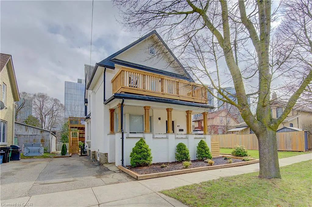67 Louisa St photo 1