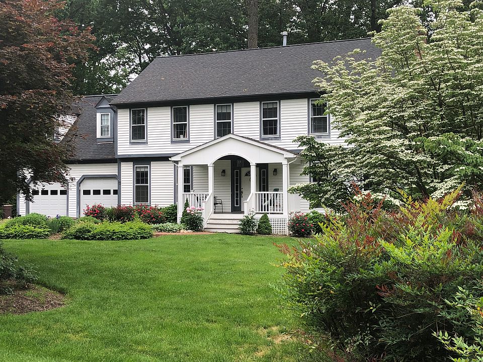 1st image of 10840 Oakcrest Ct