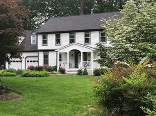 10840 Oakcrest Ct, Fairfax, VA 22030