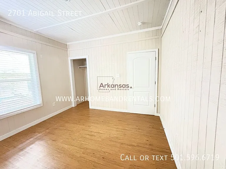 2701 Abigail St — Photo 5
