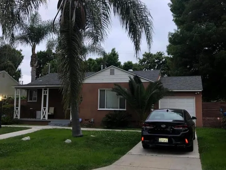 7031 Balcom Ave — Photo 5
