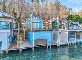 1700 W Lakeshore Dr, Landrum, SC 29356