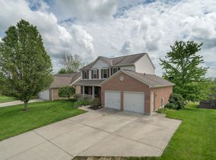 2711 Coachlight Ln, Burlington, KY 41005