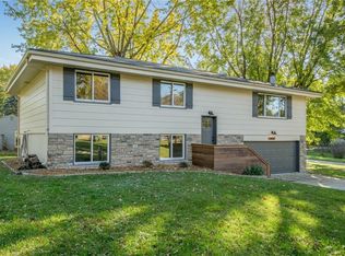 3016 Summit Vista Dr, Des Moines, IA 50321