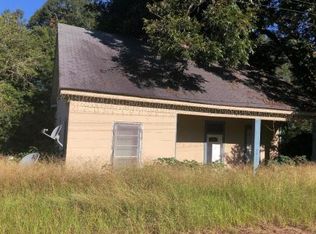 1012 Pond St, Wesson, MS 39191