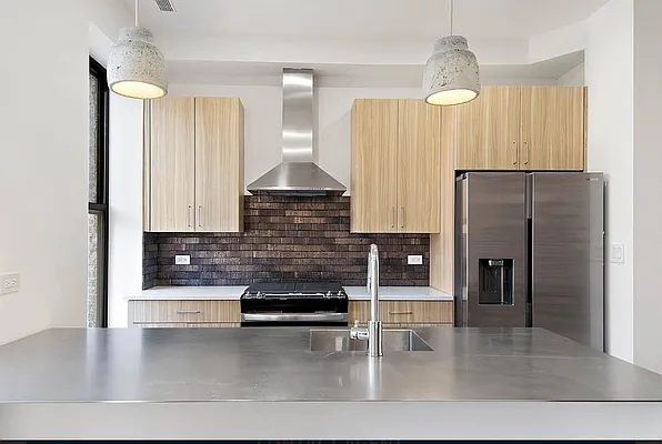 Rented by Reavis | media 6