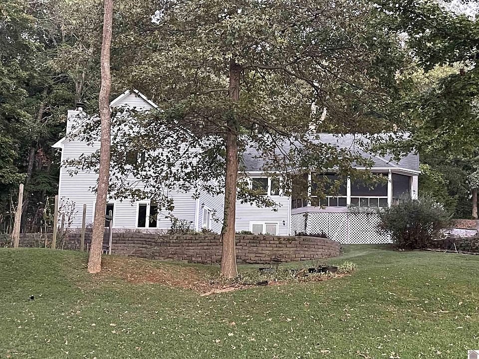 1st image of 643 Holiday Way