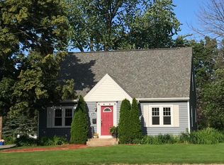 1042 State St, Ottawa, IL 61350