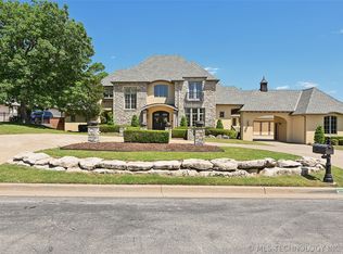 10703 S Forest Ave, Jenks, OK 74037