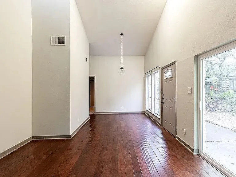 3301 Doolin Dr — Photo 7