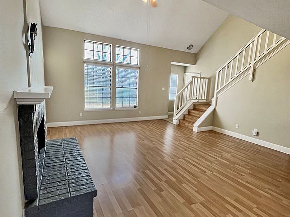 2nd image of 1809 Valley Glen Ct