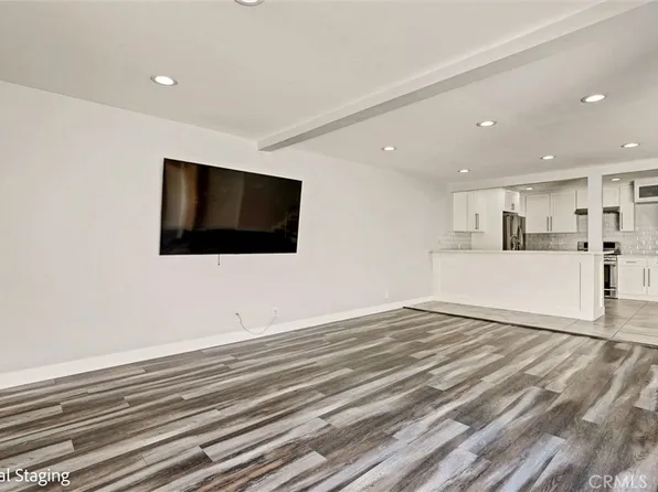 7924 Woodman Ave Unit 22, Panorama City, CA 91402