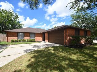 2411 Point Comfort Ct, Webster, TX 77598