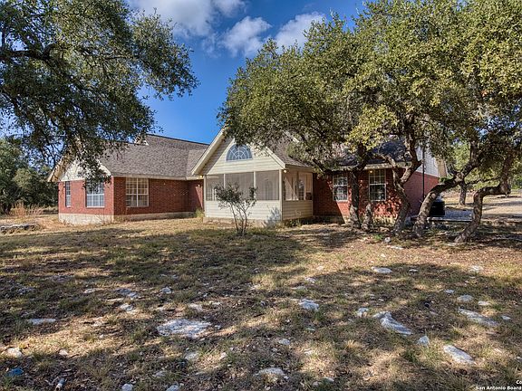5th image of 3100 ROLLING OAKS DR