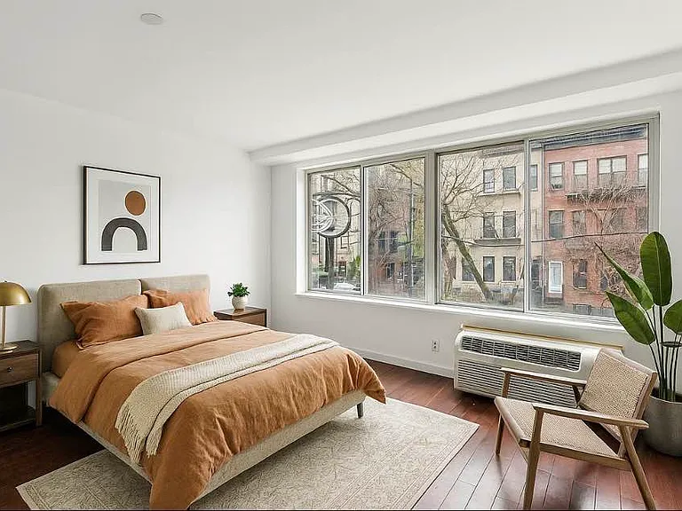 286 Stanhope St #4A — Photo 3