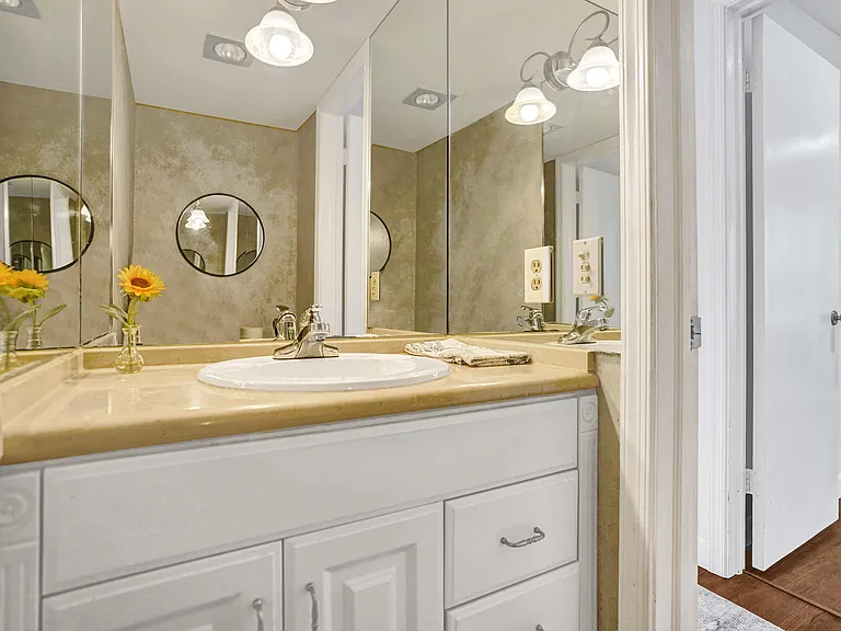 6289 Bay Club Dr — Photo 28