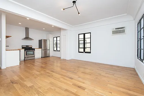 409 N Genesee Ave #3 Photo 1