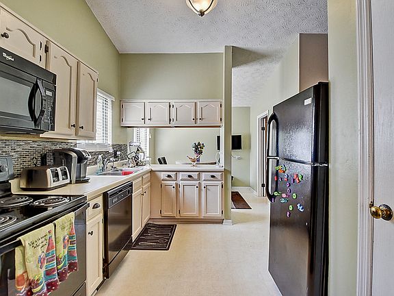 2nd image of 8021 Clayburn Ct