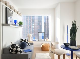 550 10th Ave #403, New York, NY 10018