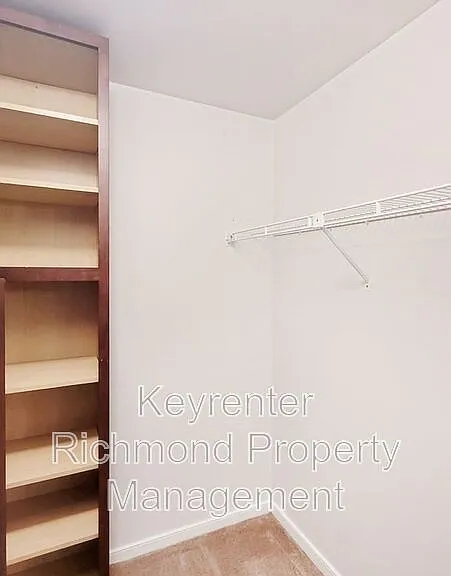 10800 Smithers Ct — Photo 14
