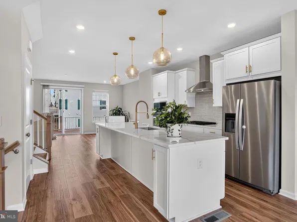9399 Barnes Loop, Manassas, VA 20110