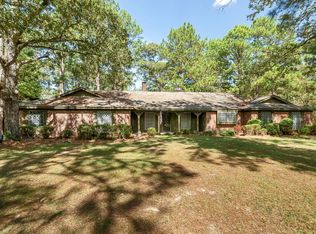 90 Pirate Dr, Hattiesburg, MS 39402