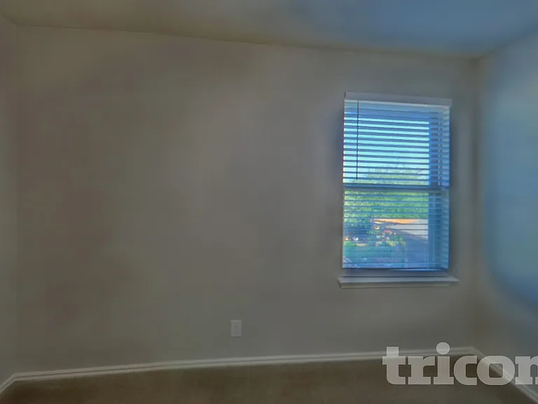 240 Dragon Ridge Rd — Photo 13