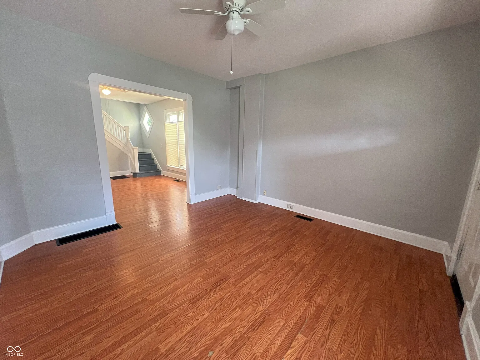 2 bed, 1.0 bath, 1092 sqft, $975 — Photo 2