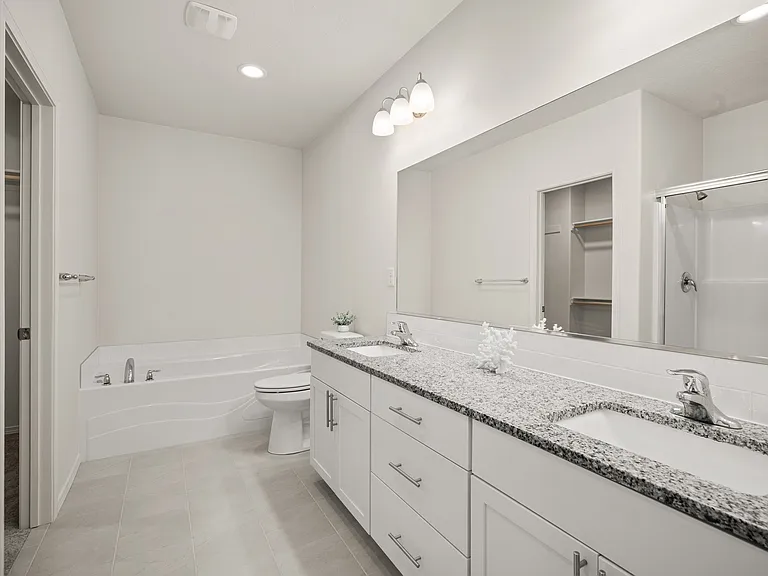 824 S Bulldog St — Photo 21