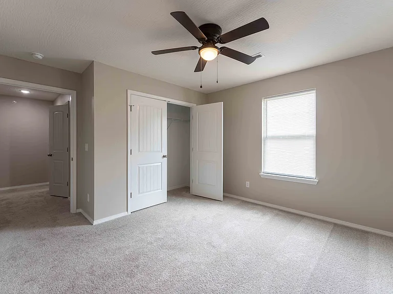 Oakwood Heights Townhomes — Photo 38