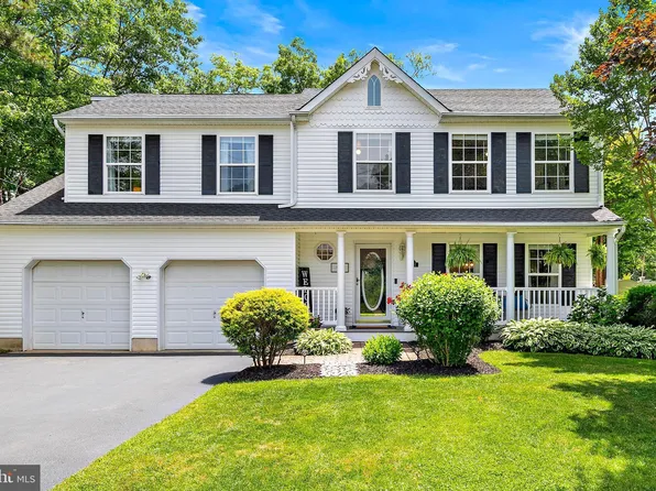 141 Gangway Ln, Manahawkin, NJ 08050