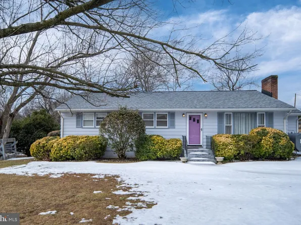 23 Wakefield Ave, Fredericksburg, VA 22405